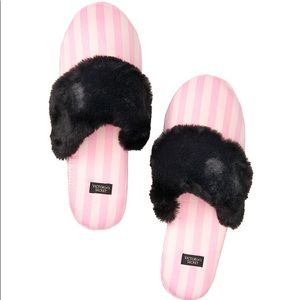 victoria’s secret signature satin slippers